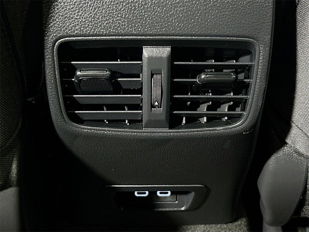 Used 2023 Toyota Corolla Cross LE image 21