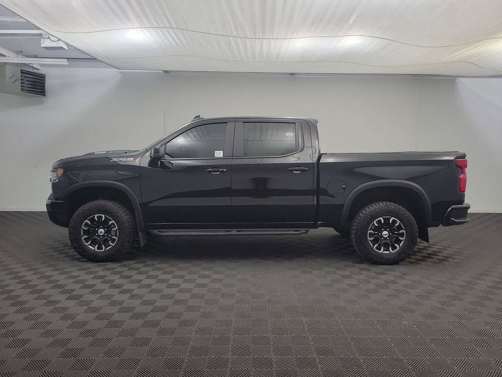 Used 2024 Chevrolet Silverado 1500 ZR2 w/ Technology Package AWD/4WD image 2