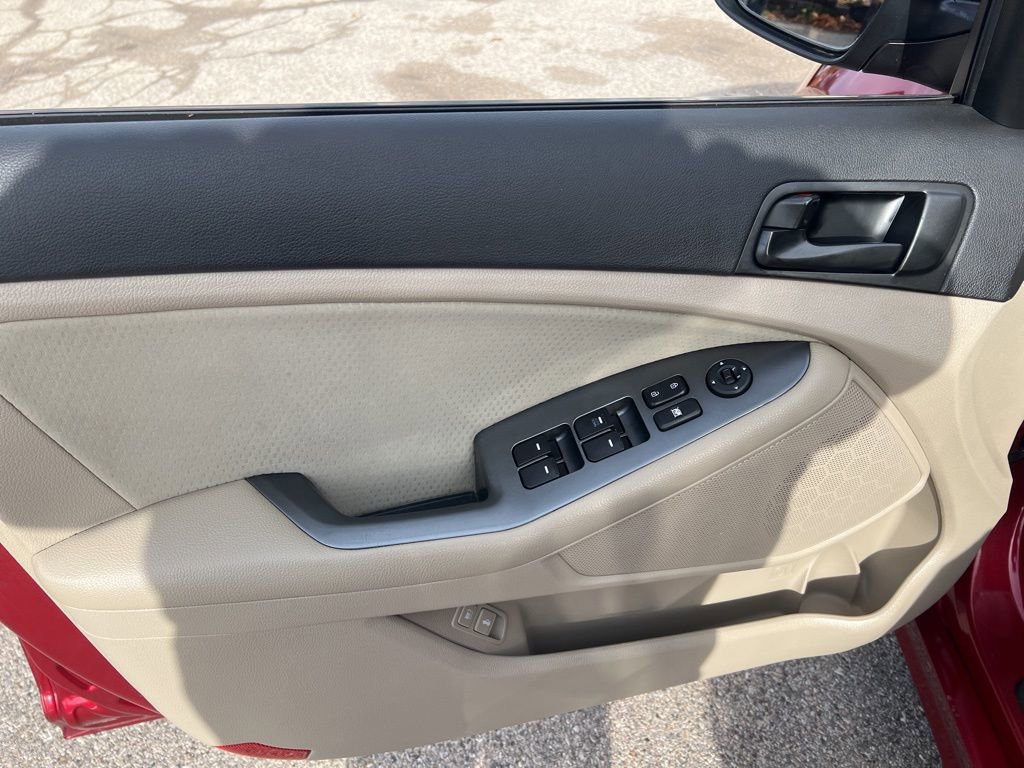 Used 2015 Kia Optima LX image 7