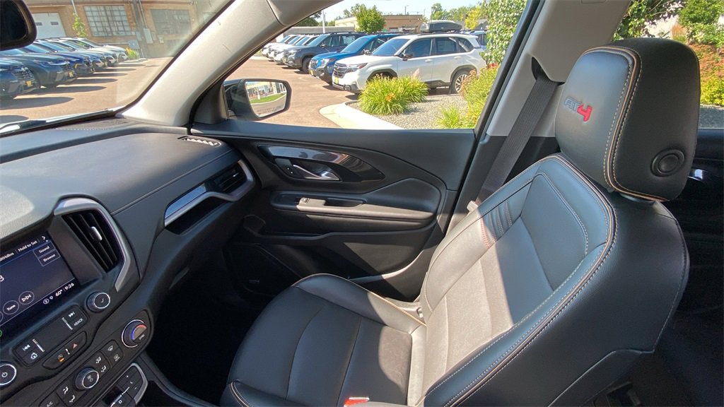 Used 2022 GMC Terrain AT4 image 21