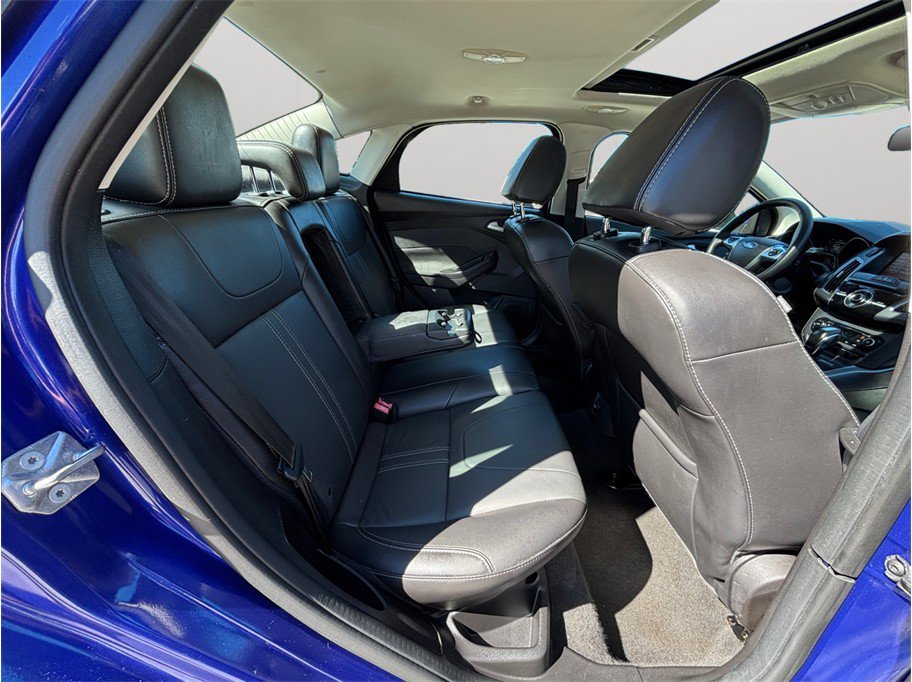 Used 2014 Ford Focus Titanium FWD image 35