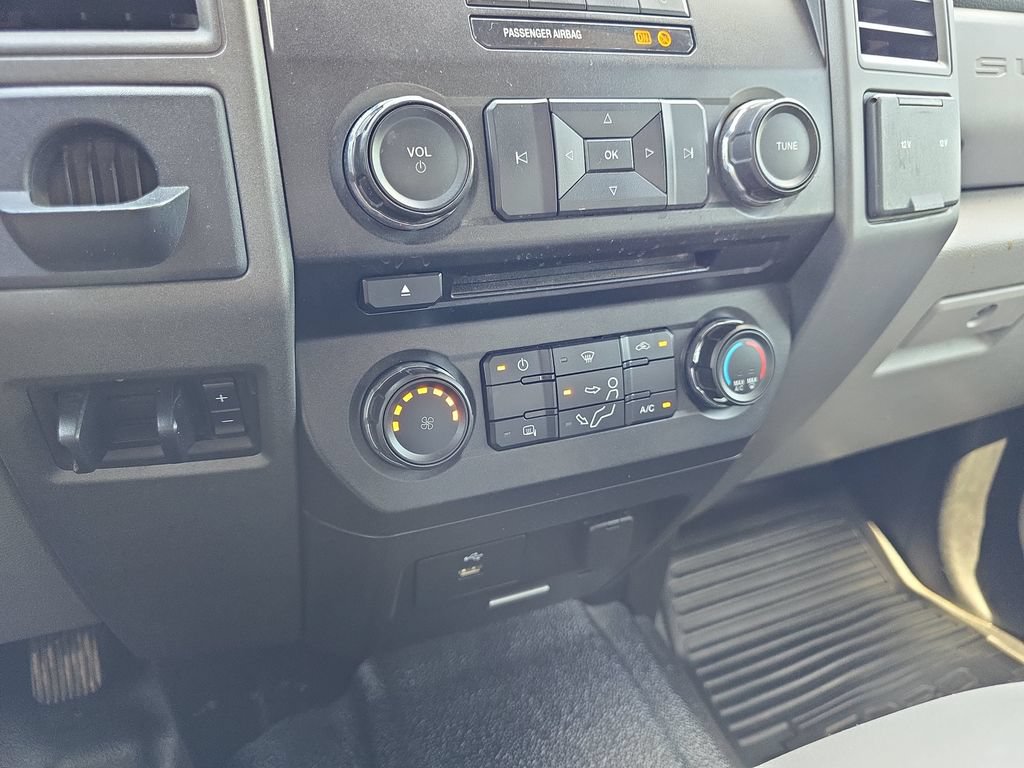 Used 2017 Ford F350 XL w/ Power Equipment Group RWD image 24
