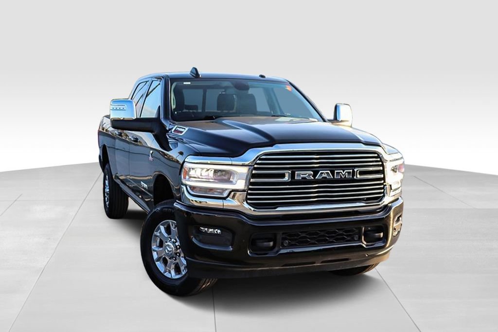 Used 2024 RAM 2500 Laramie AWD/4WD image 2