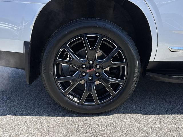 Certified 2023 GMC Yukon SLT w/ SLT Luxury Package AWD/4WD image 34
