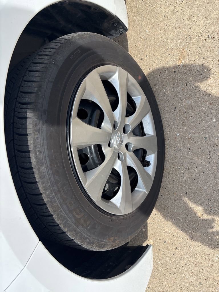 Used 2026 Toyota Corolla LE FWD image 11