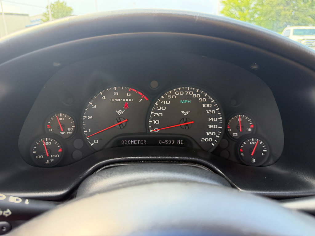 Used 2001 Chevrolet Corvette Convertible w/ Preferred Equipment Group2 RWD image 57