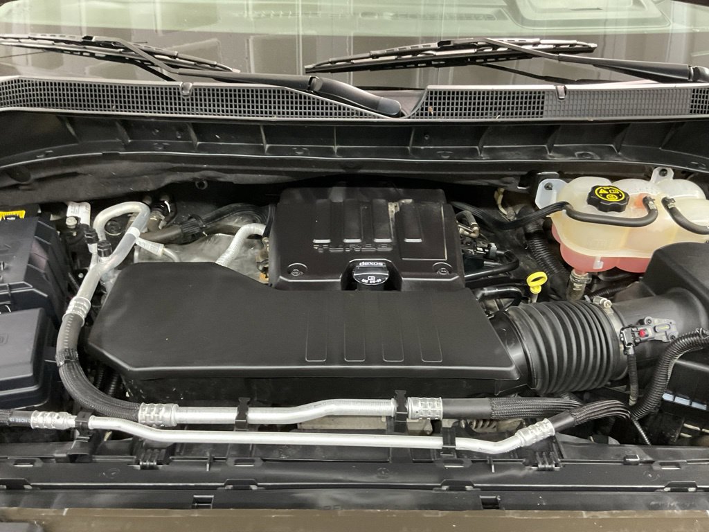 Used 2023 Chevrolet Silverado 1500 LT AWD/4WD image 33
