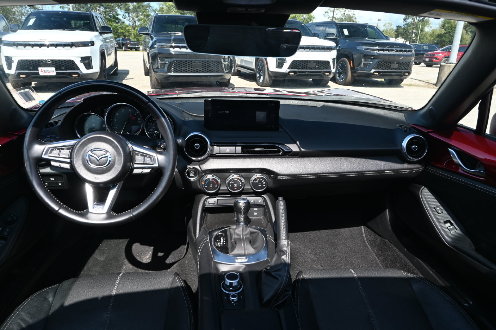 Used 2024 MAZDA MX-5 Miata RF Grand Touring RWD image 27