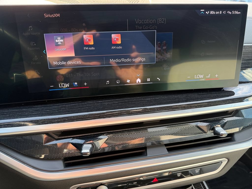 Used 2025 BMW X7 xDrive40i w/ M Sport Package AWD/4WD image 23
