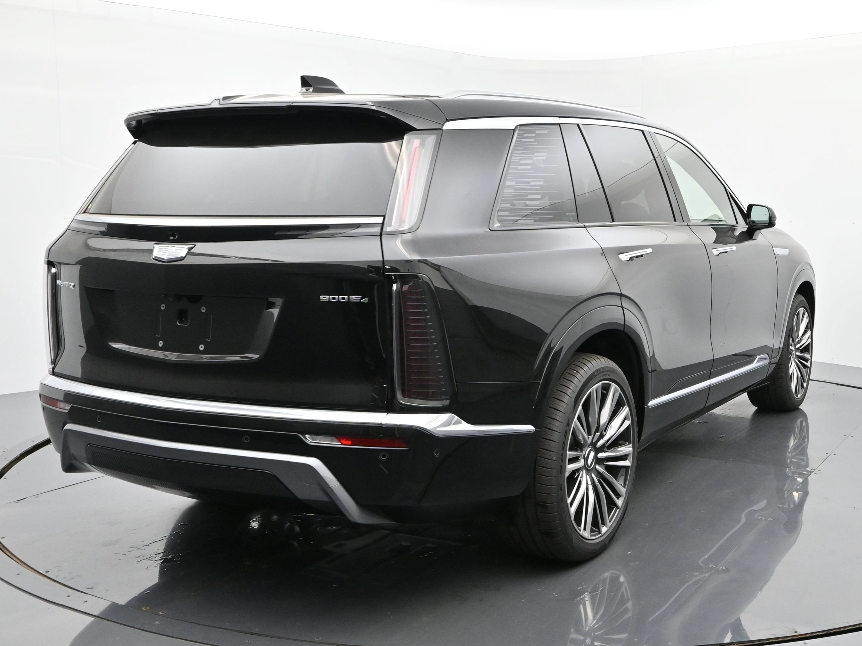 New 2026 Cadillac Vistiq Premium Luxury w/ LPO, Floor Liner Package AWD/4WD image 5