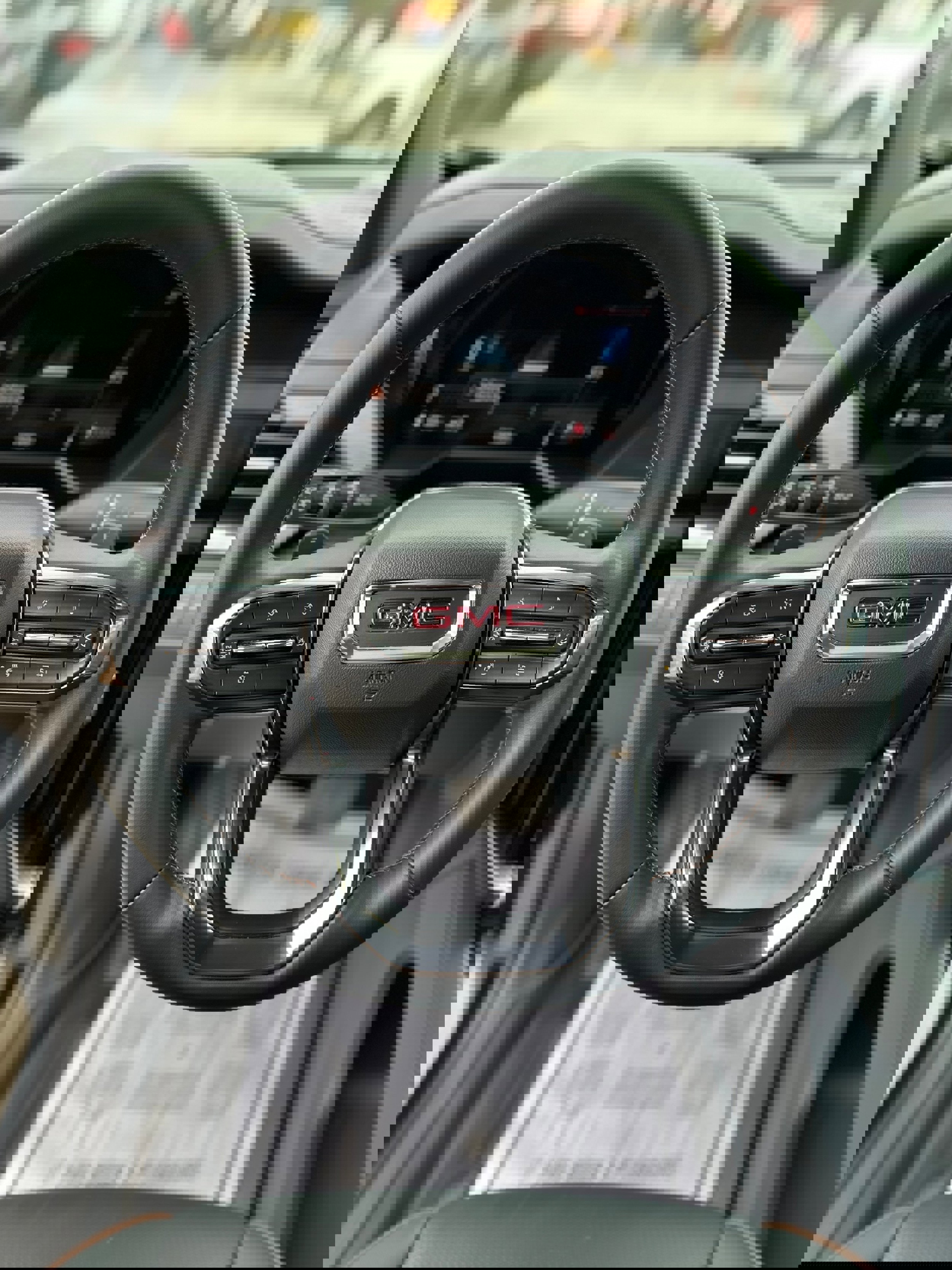 Used 2024 GMC Acadia AT4 w/ Luxury Package image 12