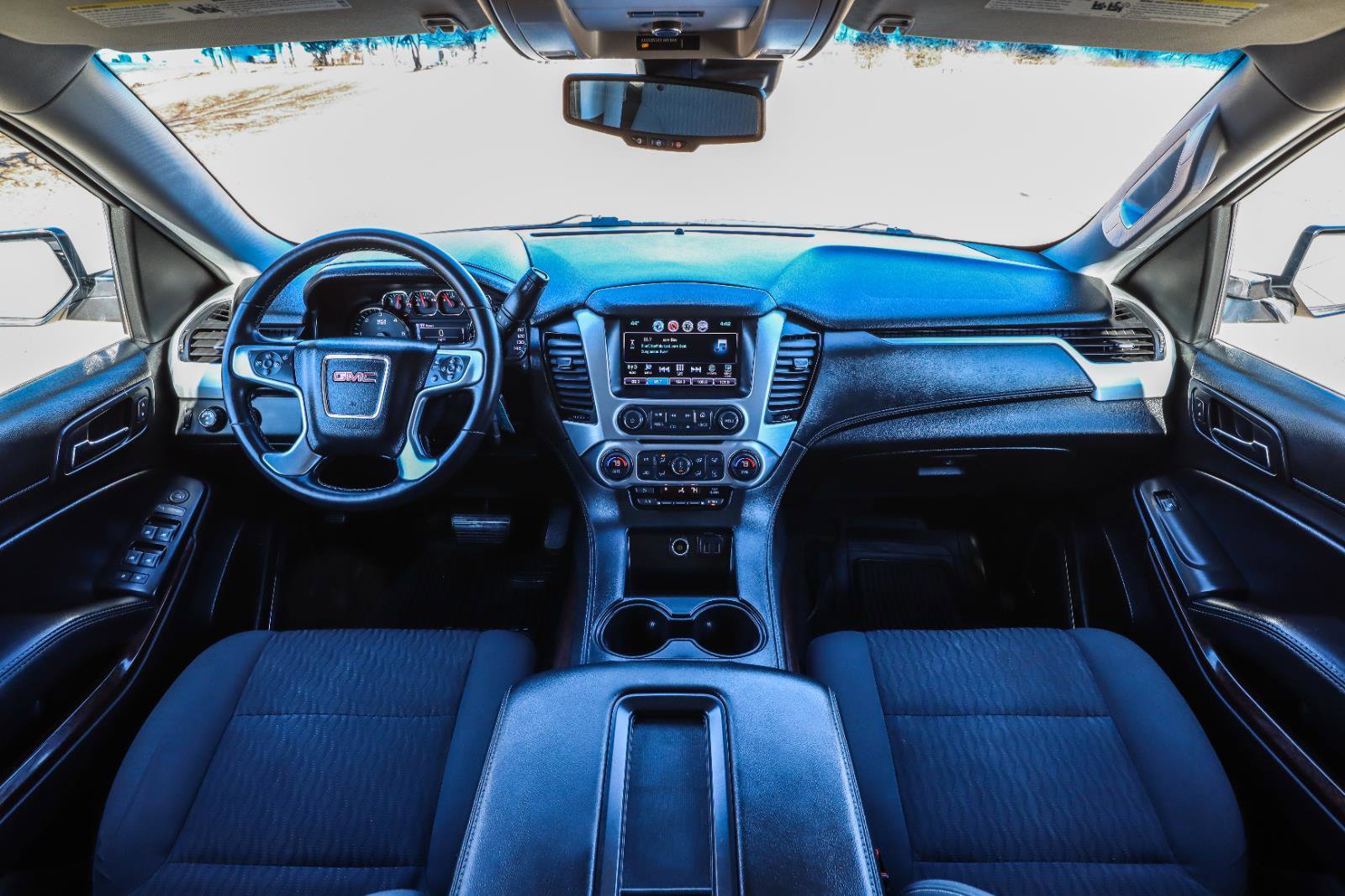 Used 2017 GMC Yukon SLE w/ Convenience Package image 2