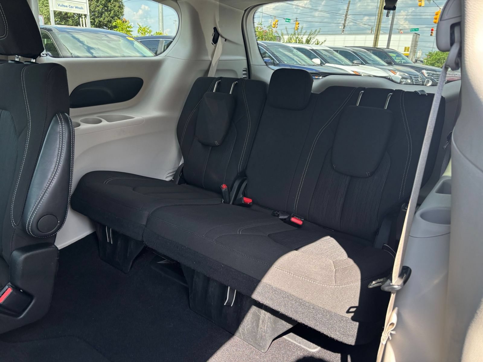 Used 2024 Chrysler Voyager LX FWD image 31
