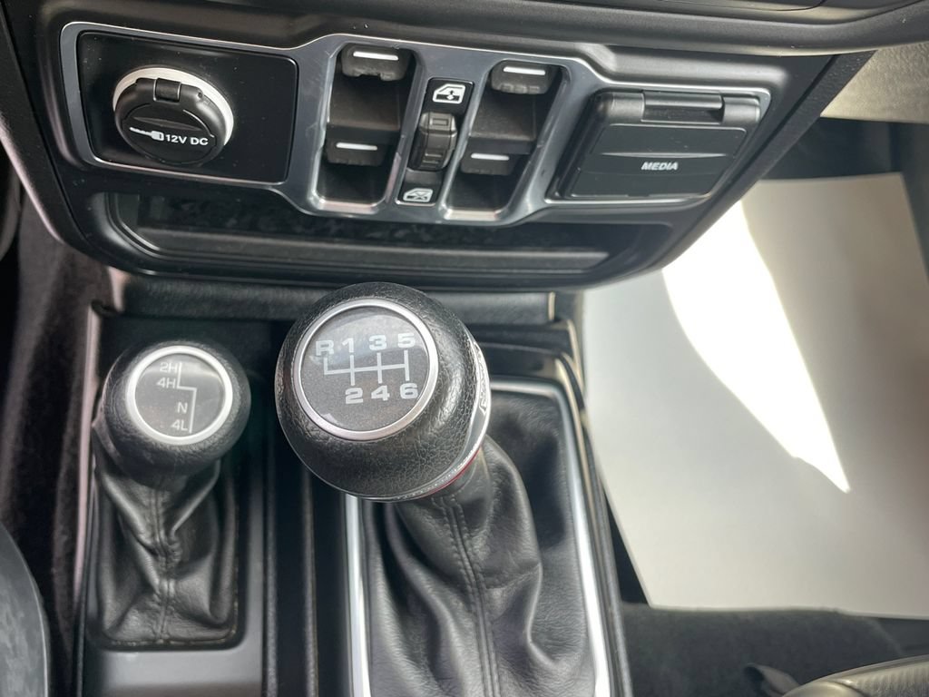 Used 2020 Jeep Gladiator Sport w/ Quick Order Package 23S AWD/4WD image 31