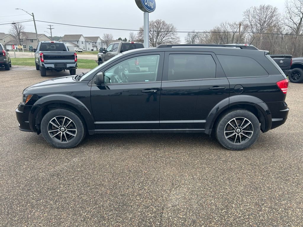 Used 2018 Dodge Journey SE w/ Blacktop Package FWD image 4