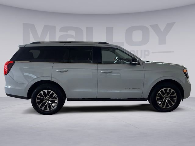 Used 2025 Ford Expedition Platinum AWD/4WD image 6