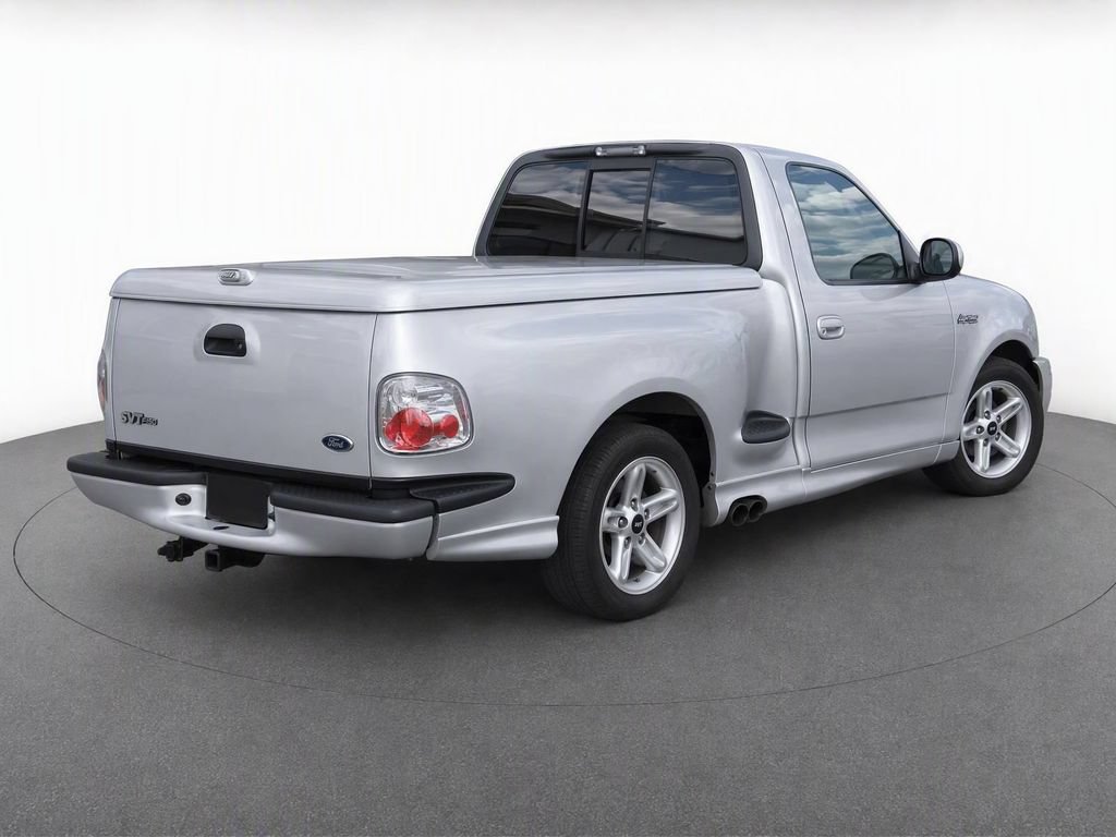 Used 2001 Ford F150 Lightning RWD image 6