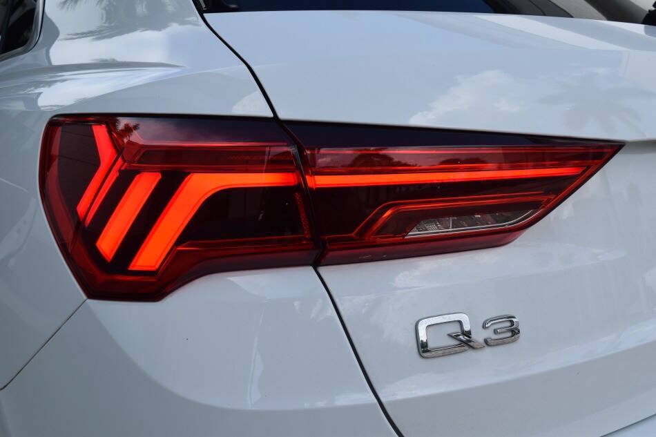 Used 2020 Audi Q3 2.0T Premium w/ Convenience Package AWD/4WD image 36