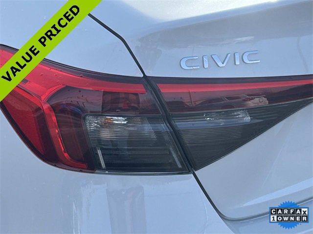 Used 2023 Honda Civic Touring image 10