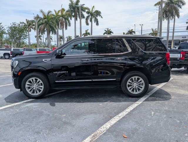 Used 2024 GMC Yukon SLT w/ SLT Luxury Package RWD image 4
