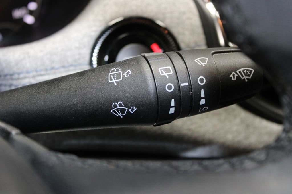 Used 2024 Jeep Compass Latitude image 32