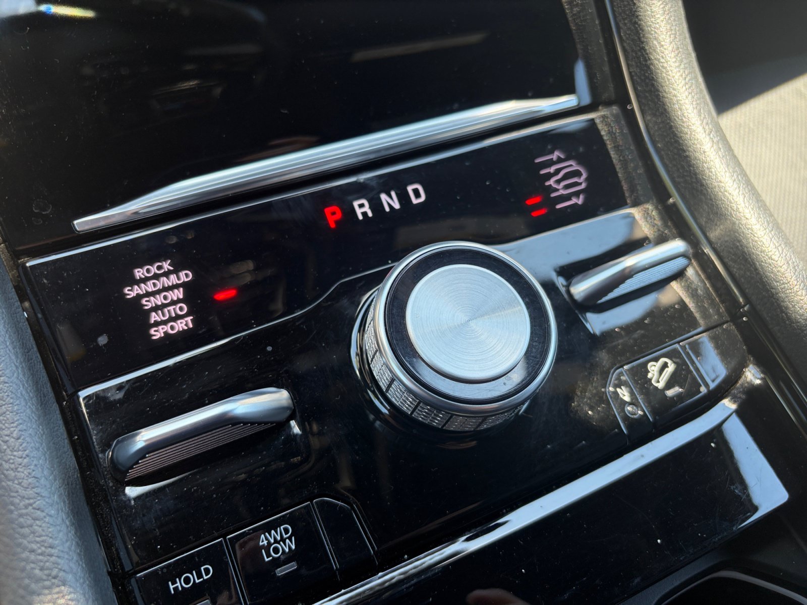 Used 2024 Jeep Grand Cherokee L Summit w/ Advanced Protech Group IV AWD/4WD image 18