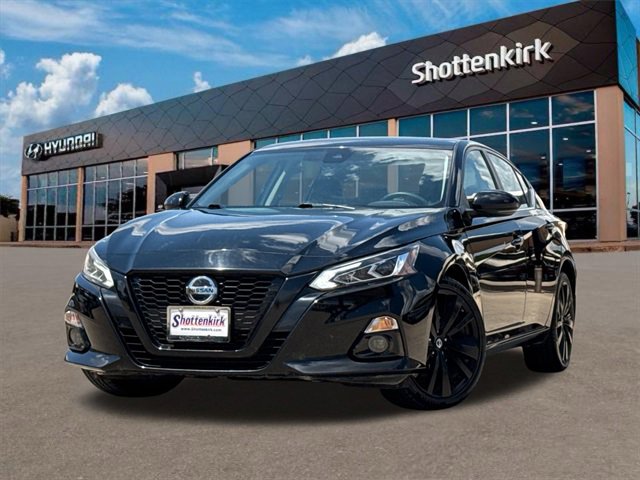 Used 2022 Nissan Altima 2.5 SR w/ Midnight Edition Package