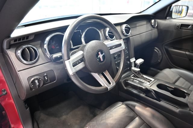 Used 2005 Ford Mustang GT Premium RWD image 19