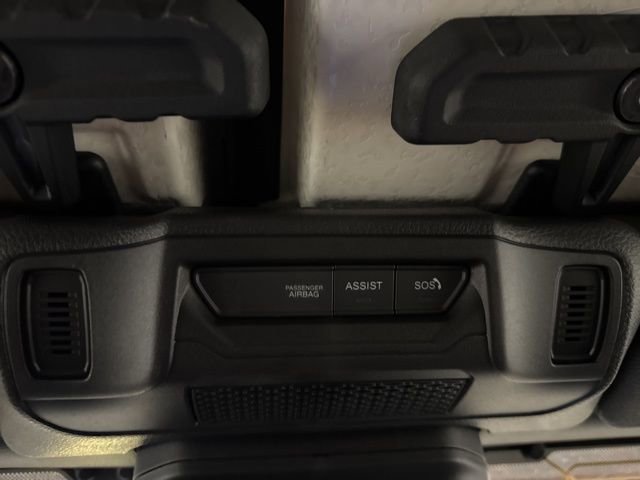 Used 2025 Jeep Wrangler Unlimited Rubicon w/ Convenience Group image 19