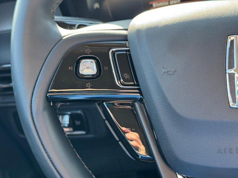 Used 2023 Lincoln Corsair Reserve w/ Towing Package image 21