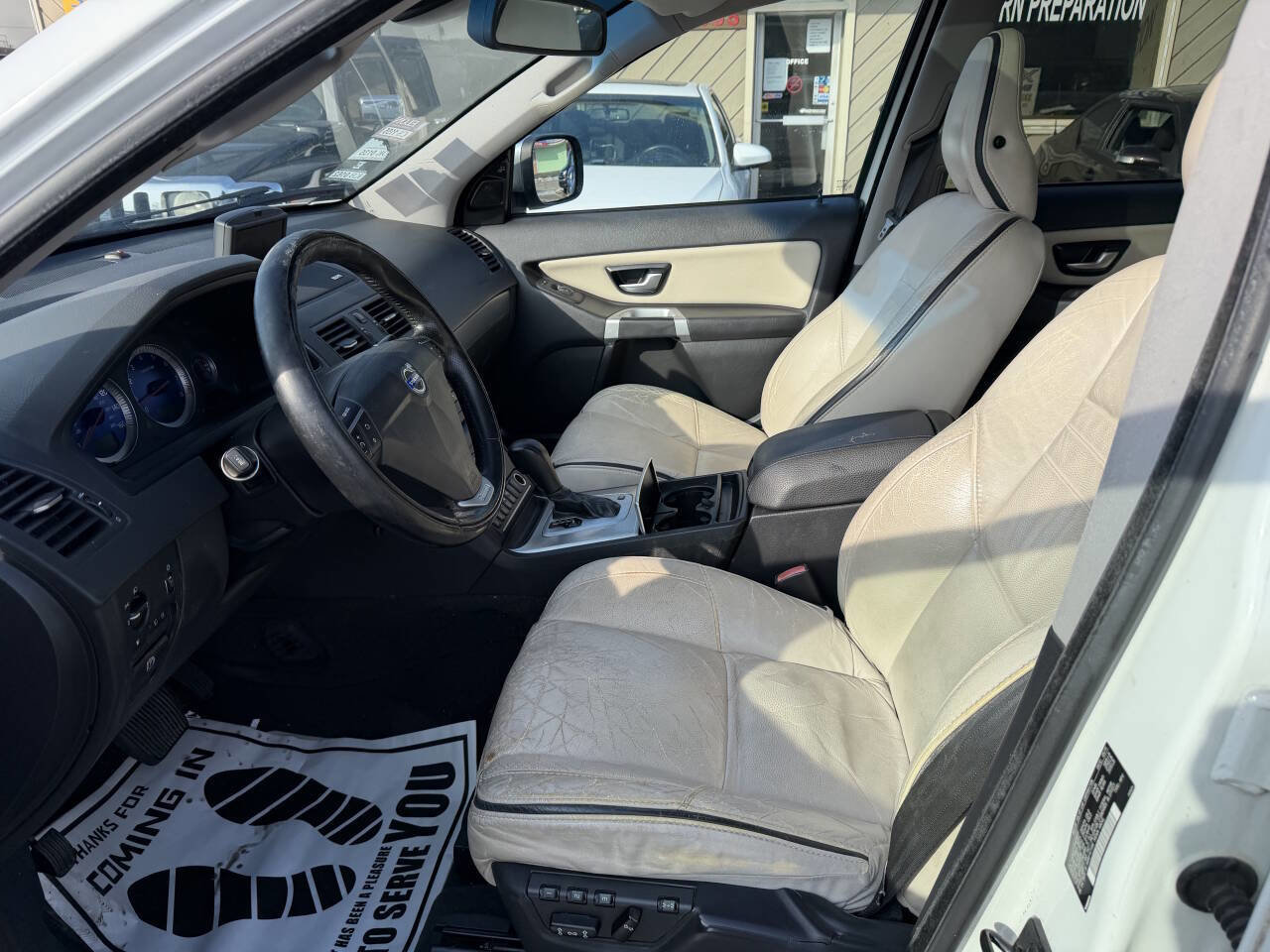 Used 2011 Volvo XC90 3.2 R-Design w/ Multimedia Pkg image 19