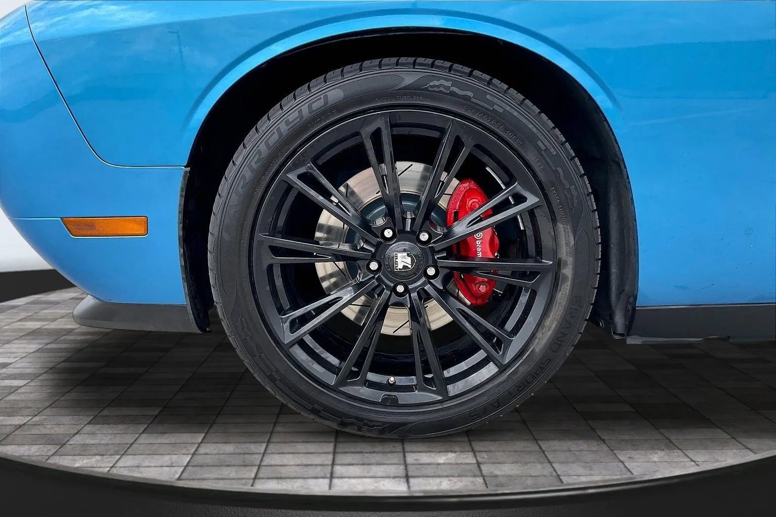 Used 2010 Dodge Challenger SRT8 w/ SRT Option Group II RWD image 34