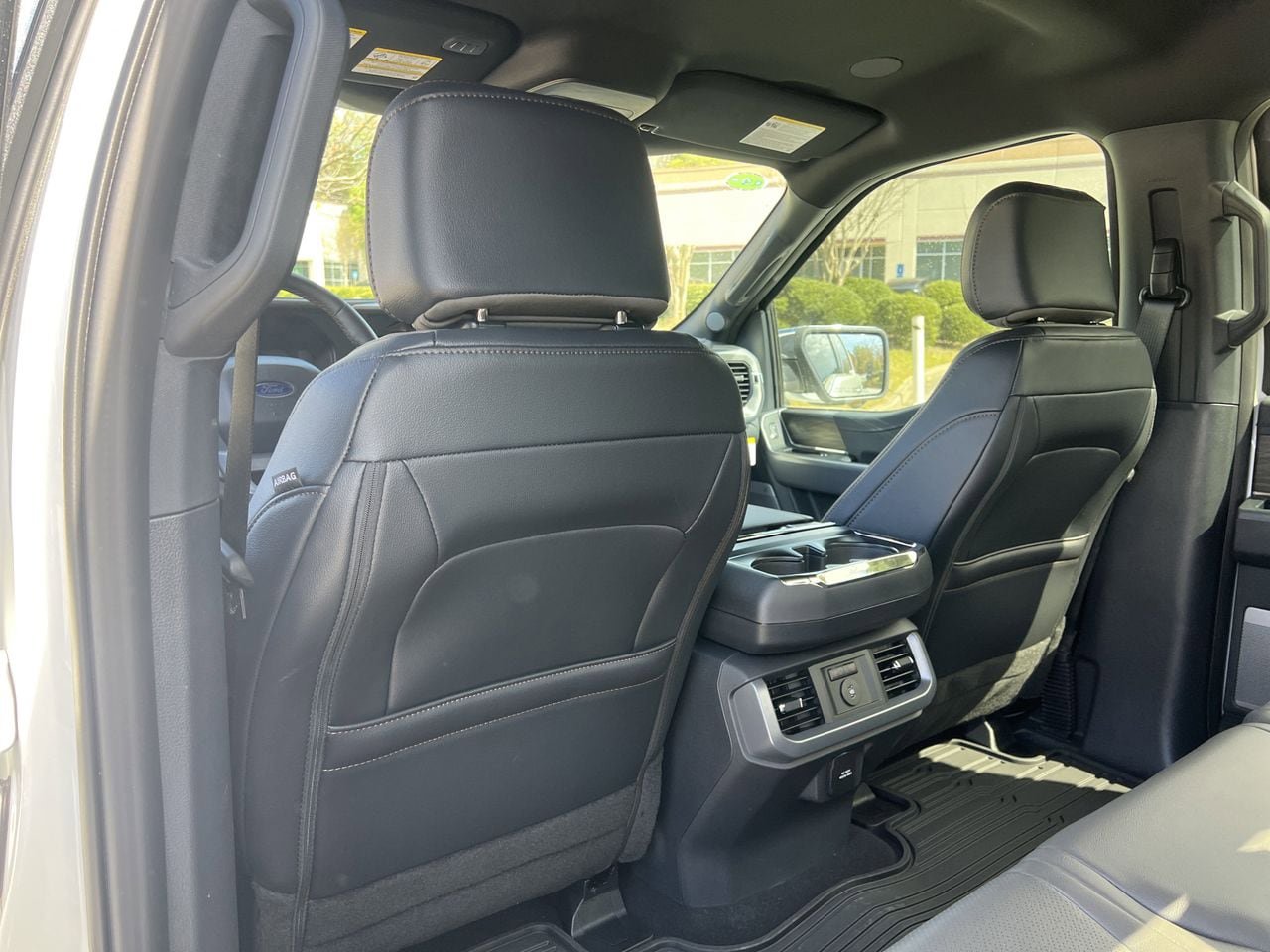 New 2025 Ford F150 Lariat w/ Equipment Group 502A High image 21