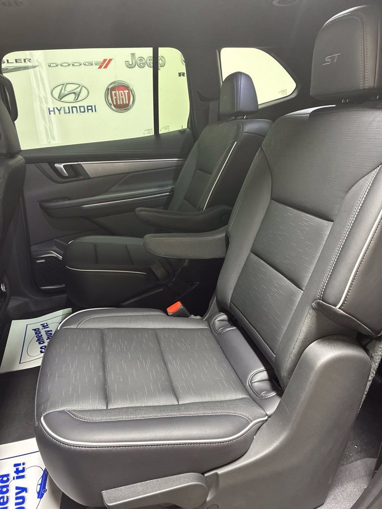 Used 2026 Buick Enclave Sport Touring FWD image 23
