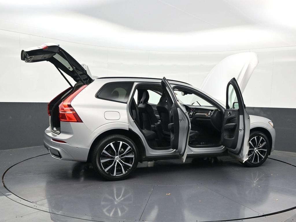 Used 2024 Volvo XC60 B5 Plus w/ Climate Package AWD/4WD image 37