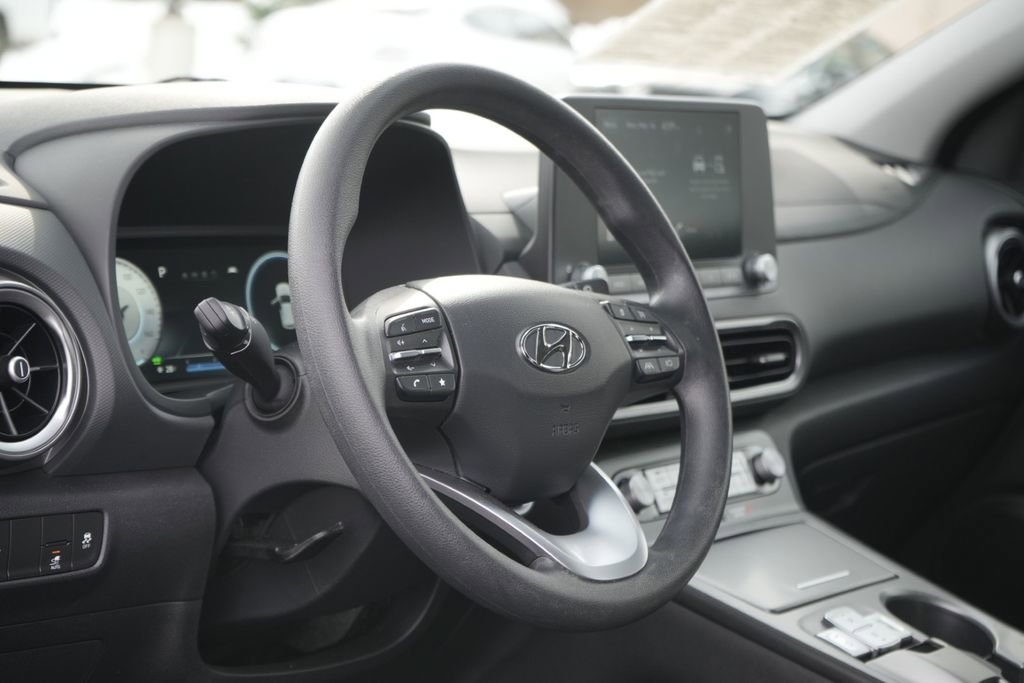 Certified 2023 Hyundai Kona SE w/ Cargo Package image 21