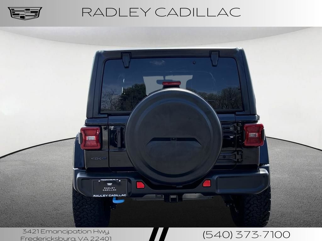 Used 2023 Jeep Wrangler Unlimited Sahara w/ Cold Weather Group AWD/4WD image 18