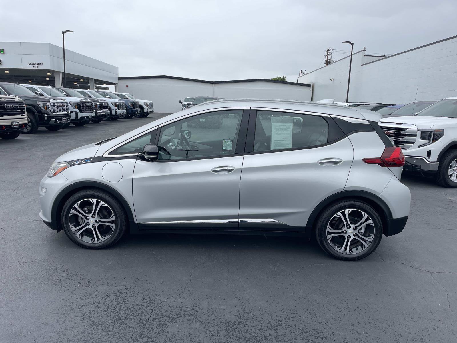 Used 2018 Chevrolet Bolt Premier FWD image 8