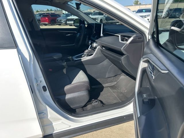 Used 2023 Toyota RAV4 XLE AWD/4WD image 21