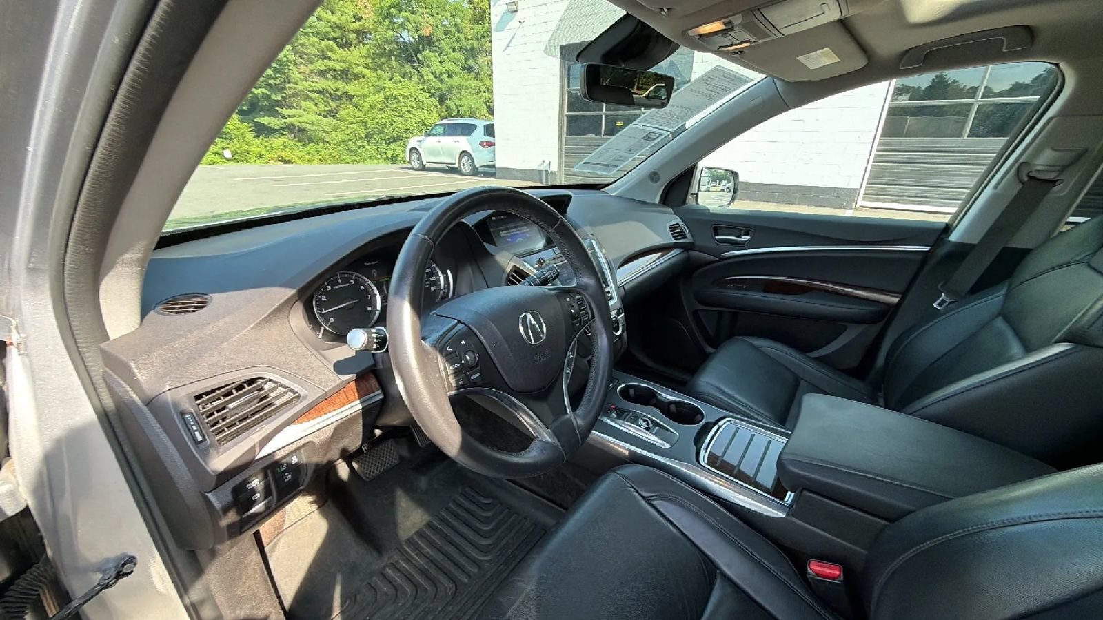 Used 2017 Acura MDX SH-AWD image 16