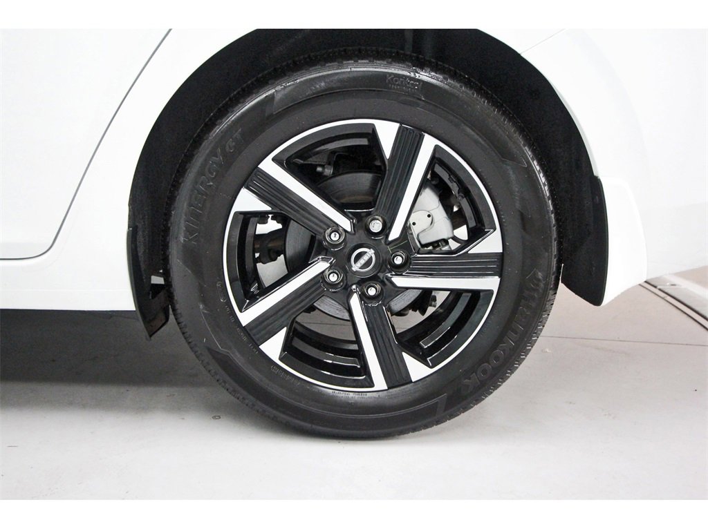 Used 2025 Nissan Sentra SV w/ All-Weather Package image 27