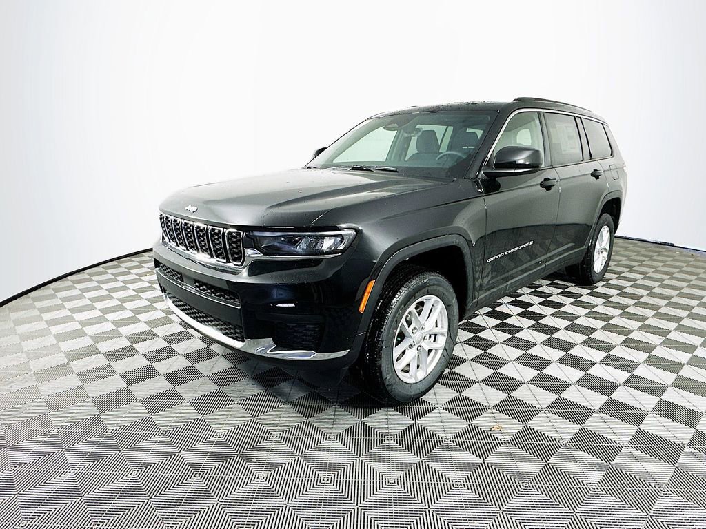 New 2025 Jeep Grand Cherokee L Laredo w/ Luxury Tech Group I image 4