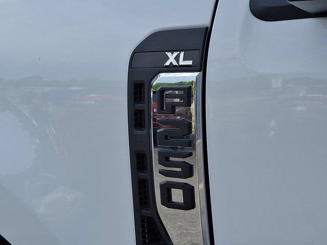 Used 2023 Ford F250 XL w/ FX4 Off-Road Package AWD/4WD image 35