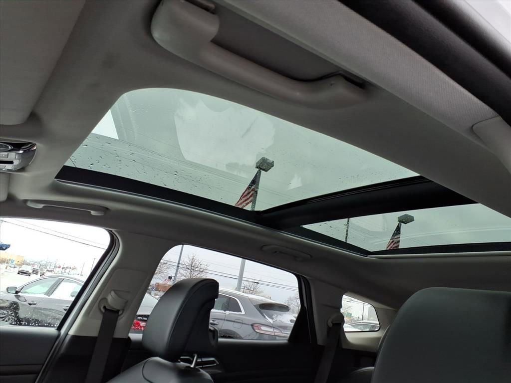 Used 2024 Kia Sportage SX image 11