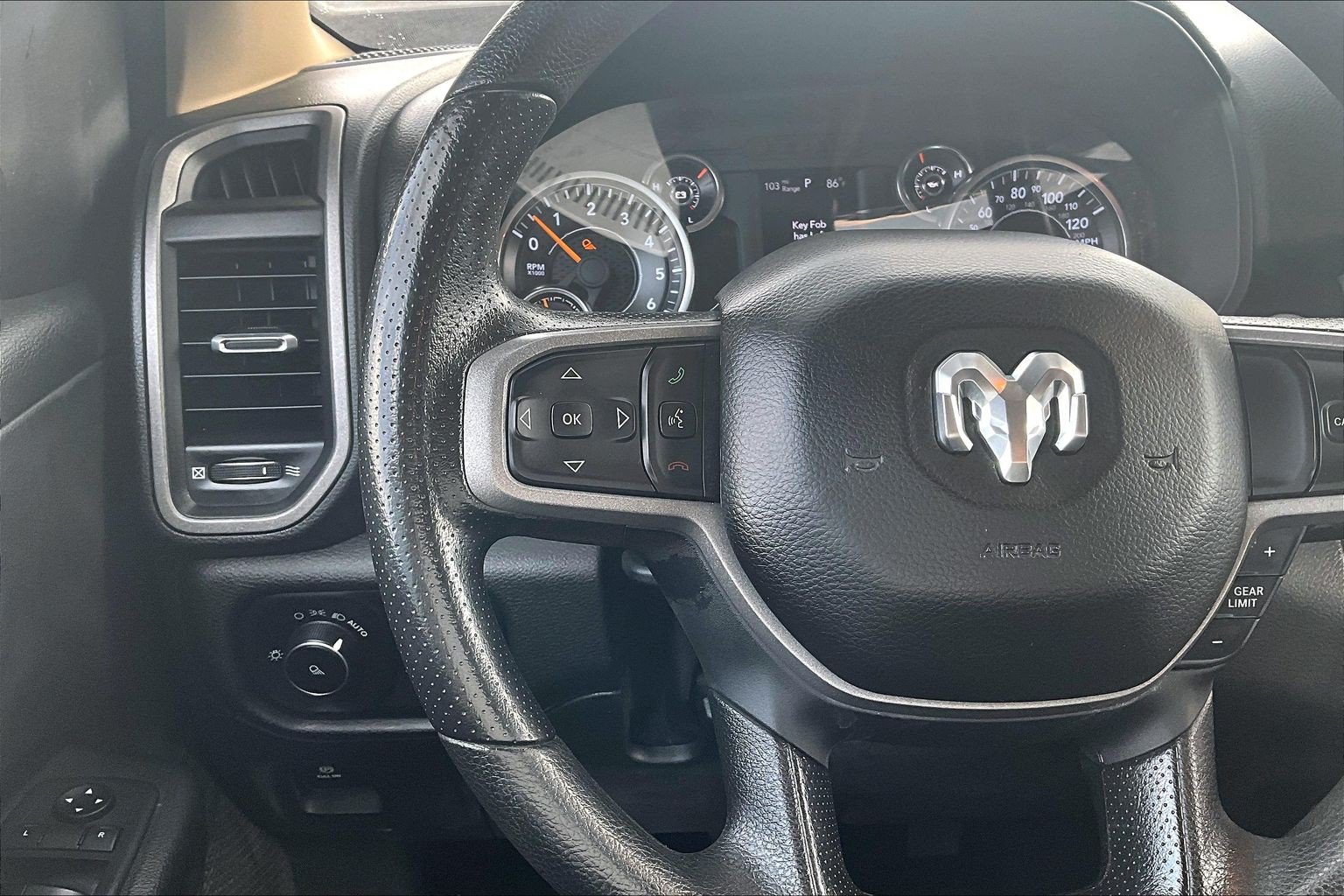 Used 2019 RAM 1500 Tradesman AWD/4WD image 17