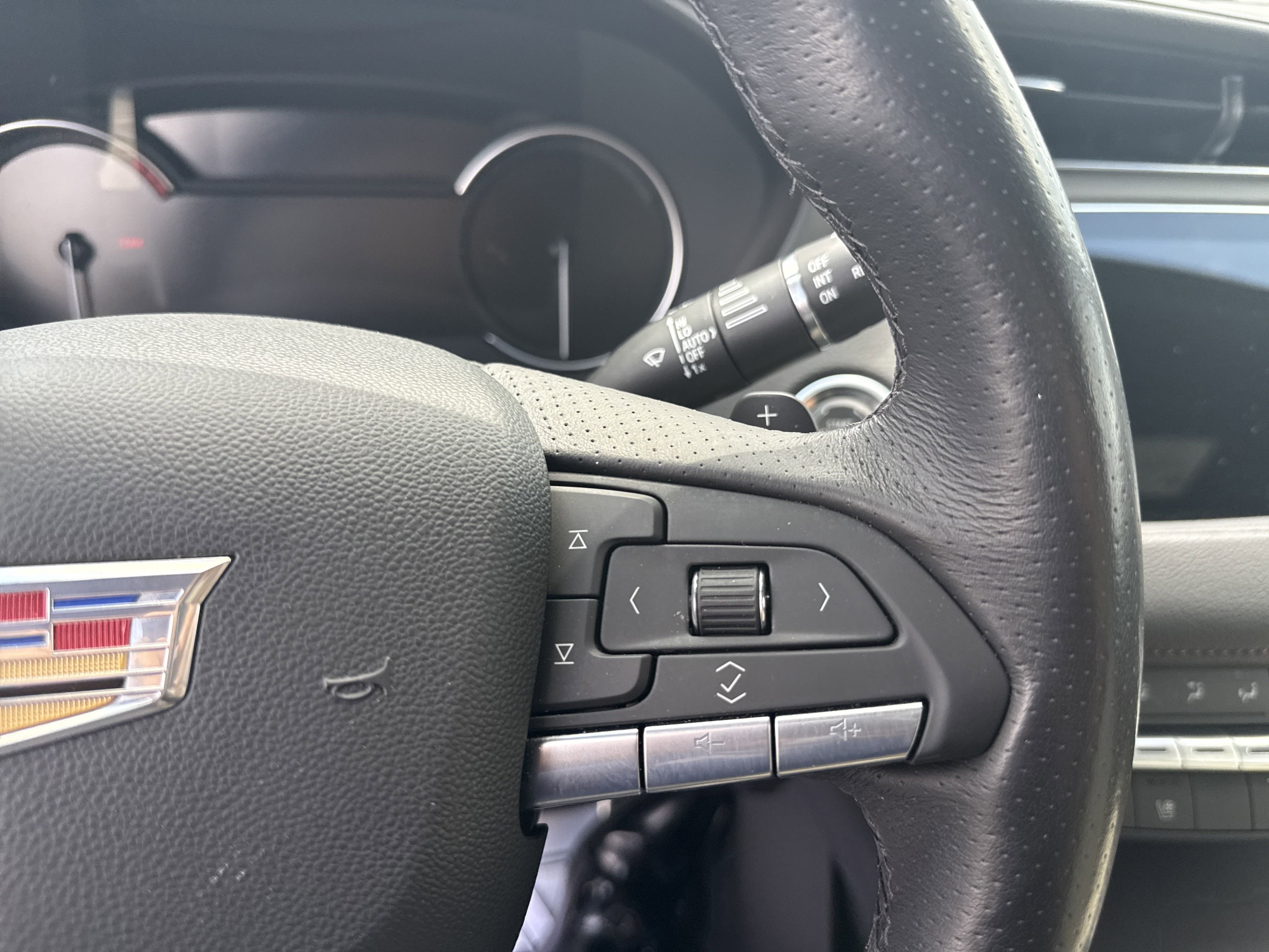 Used 2023 Cadillac XT4 Sport image 16