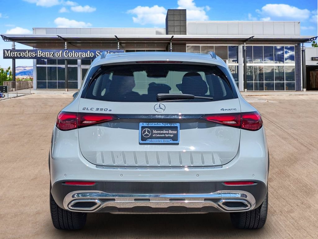Used 2025 Mercedes-Benz GLC 350e 4MATIC image 6