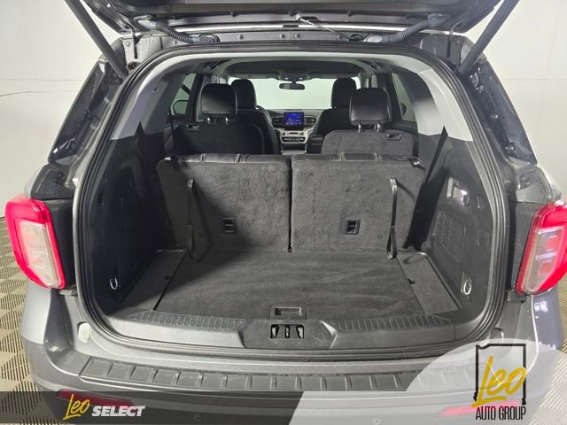 Used 2023 Ford Explorer XLT w/ Equipment Group 202A AWD/4WD image 20