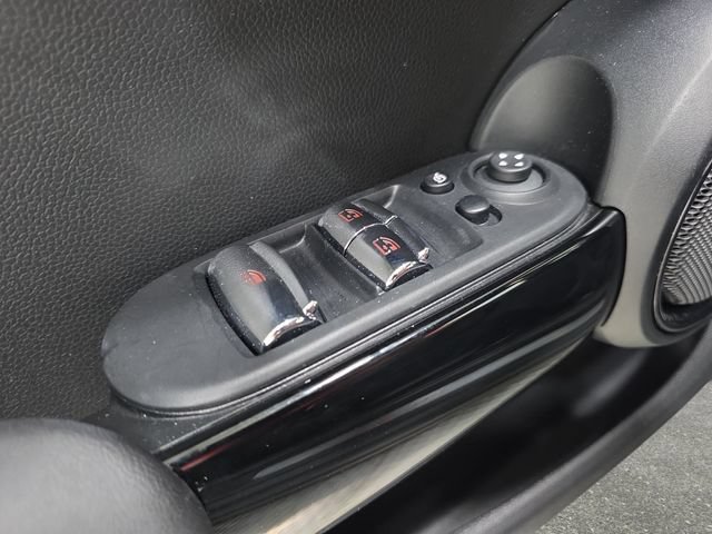 Used 2024 MINI Cooper S FWD image 25