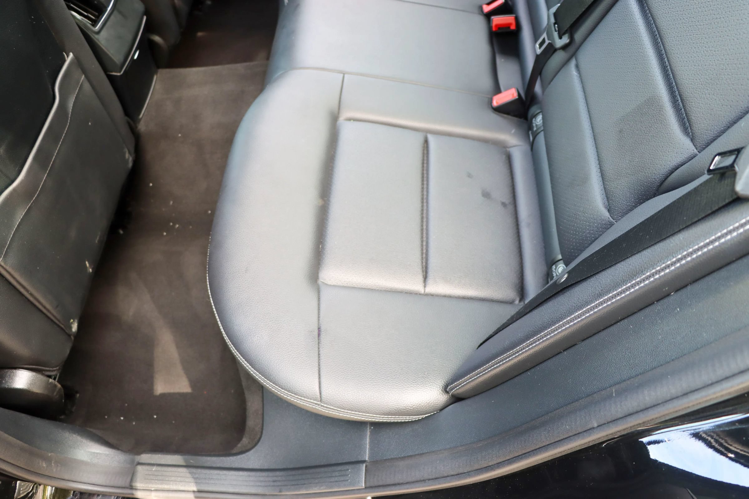 Used 2015 Mercedes-Benz E 350 4MATIC Sedan w/ Premium 1 Package image 18